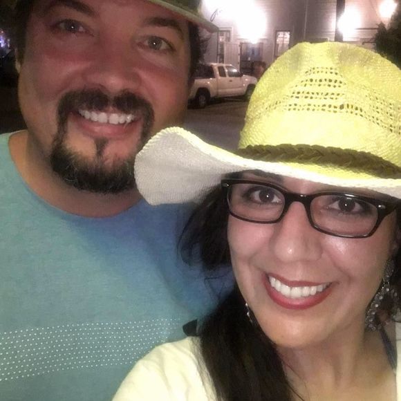 Meet your Posher, Edith - Picture 1 of 1